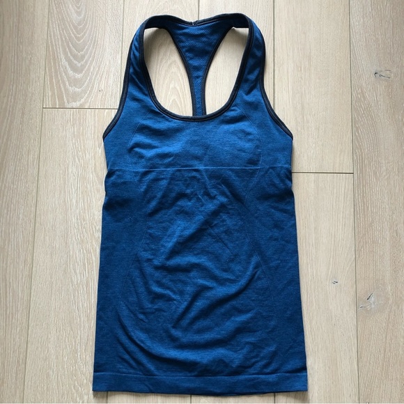 Lululemon Blue Built in Bra Top - Picture 1 of 7